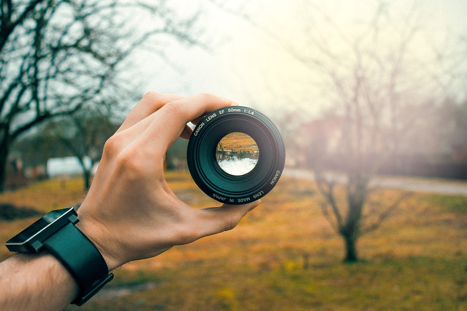 How To Clean Your DSLR Camera Lens