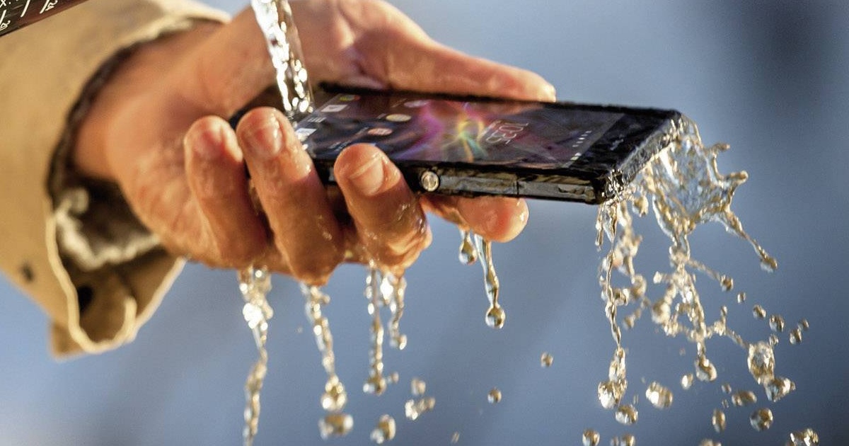 What Makes Smartphones Dust and Water-Resistant? IP Rating, MIL-STD ...